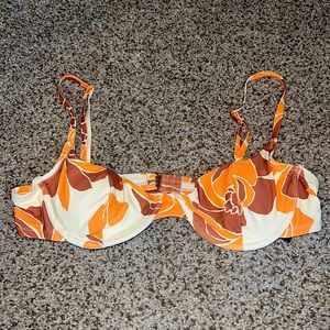 Urban Outfitters bikini top. Size L.